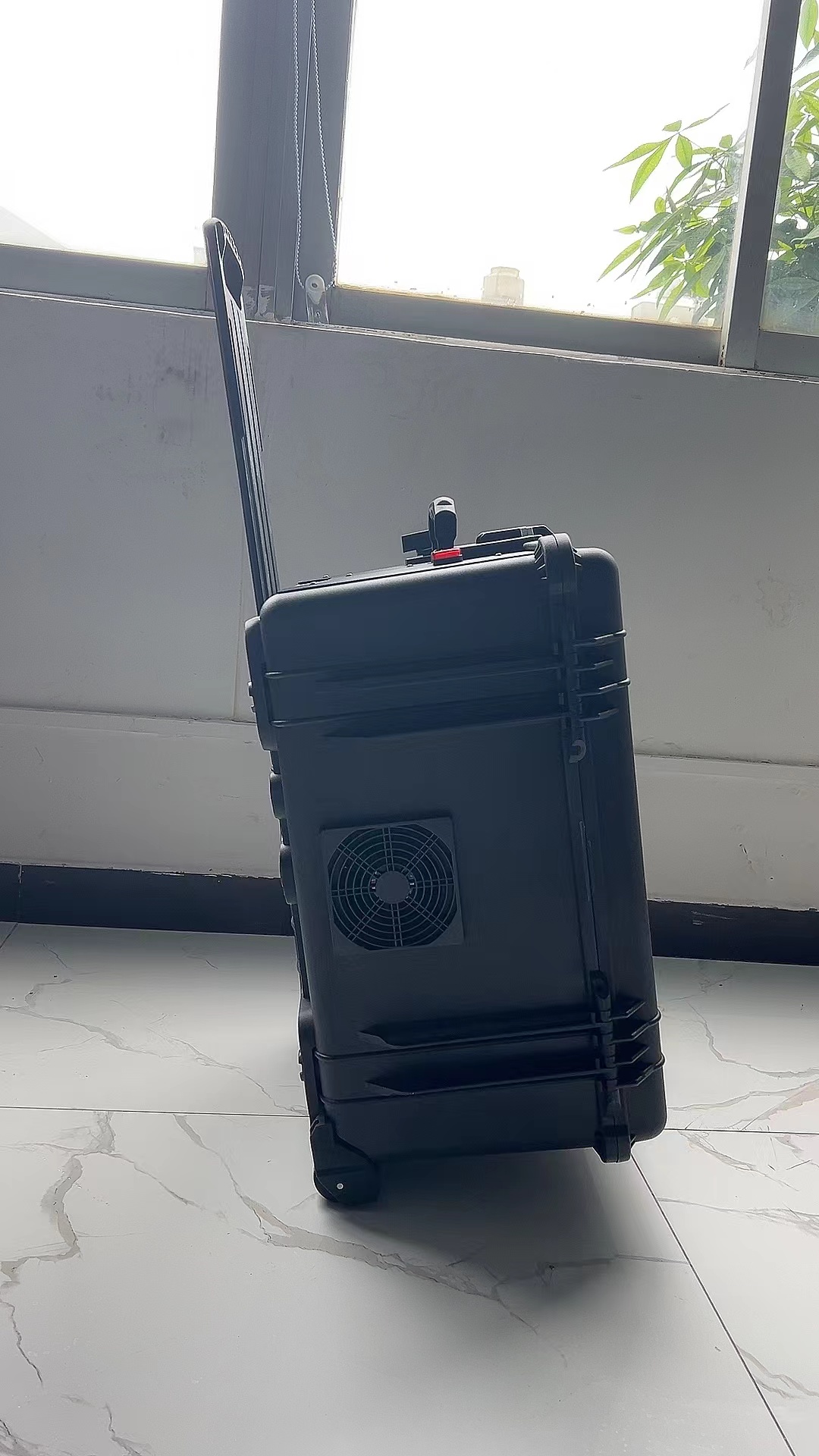 涟源手拉箱型移动通信干扰器